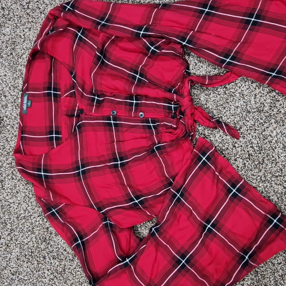 Red black and white plaid cropped shirt size medium